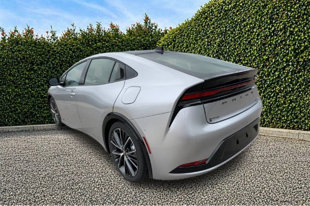 New 2027 Cutting Edge Toyota Limited AWD image 6