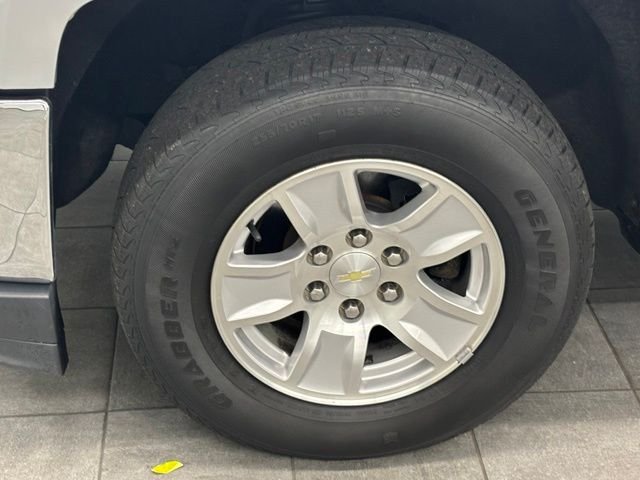 Used 2018 Silver Chevrolet LT image 6