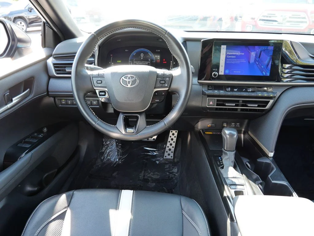 Certified Used 2025  Toyota SE image 12