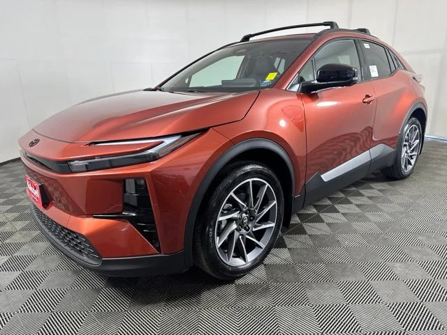 New 2026 Tandoori Toyota  XSE image 8