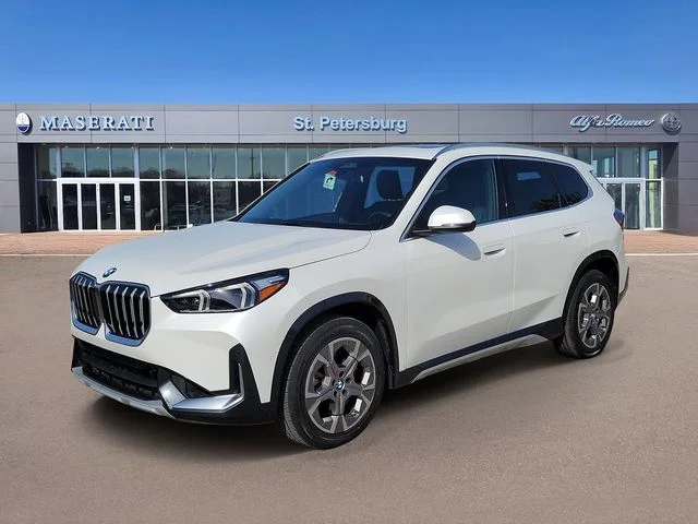 Used 2025  BMW xDrive28i image 2