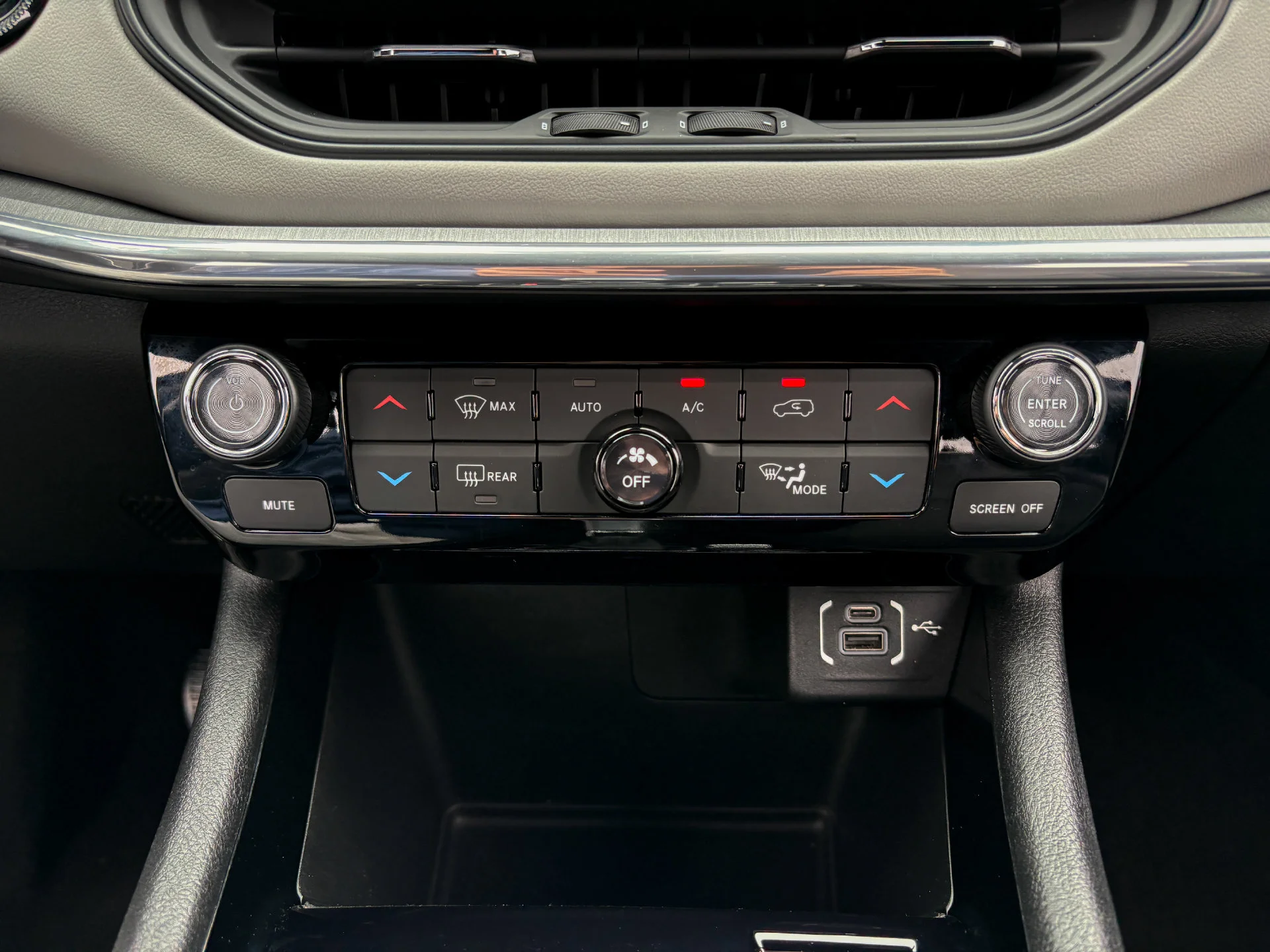 Used 2023 Gray Jeep Limited image 22