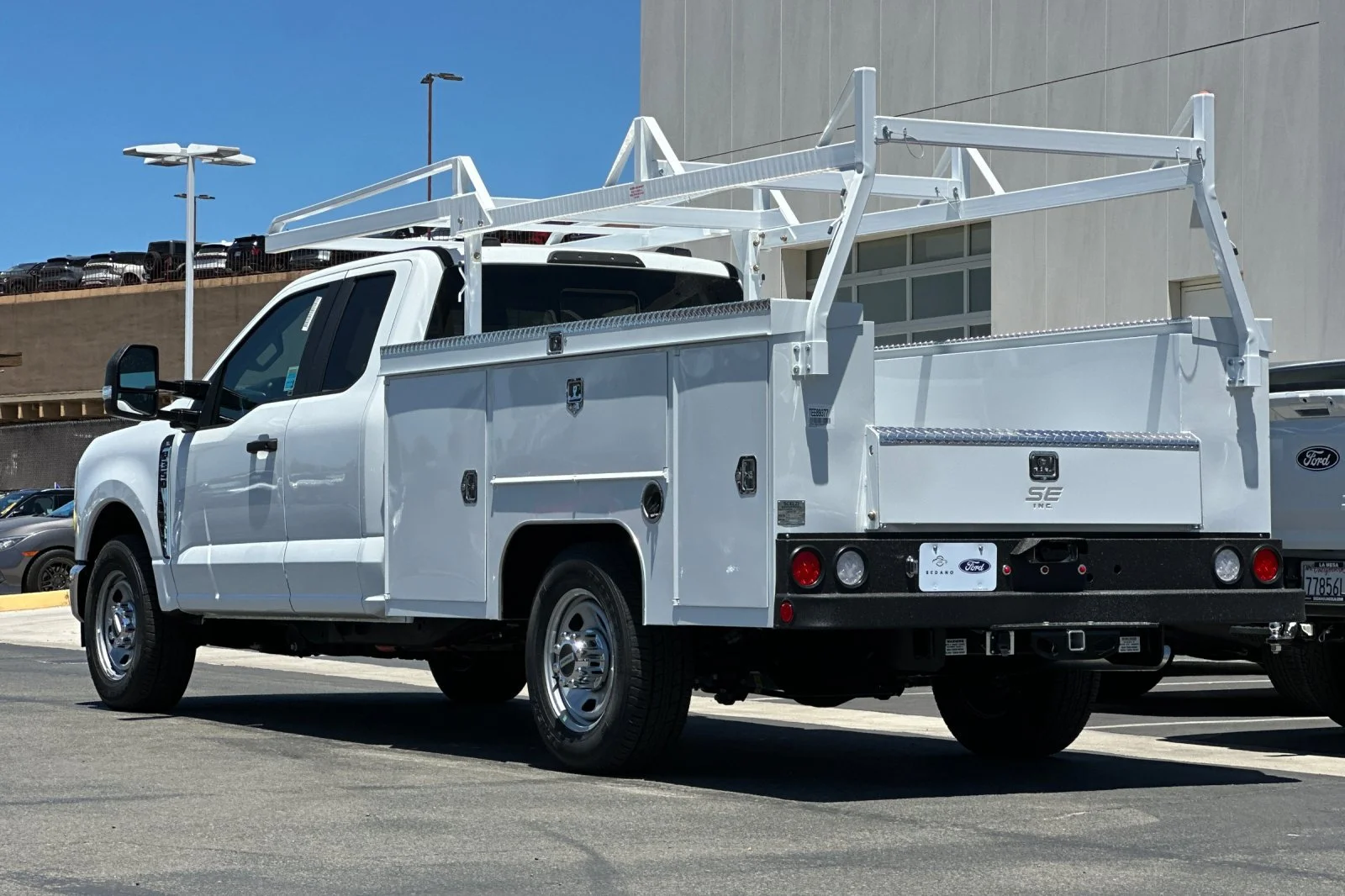 New 2026 White Ford F350 4X2S/CCCSR image 5