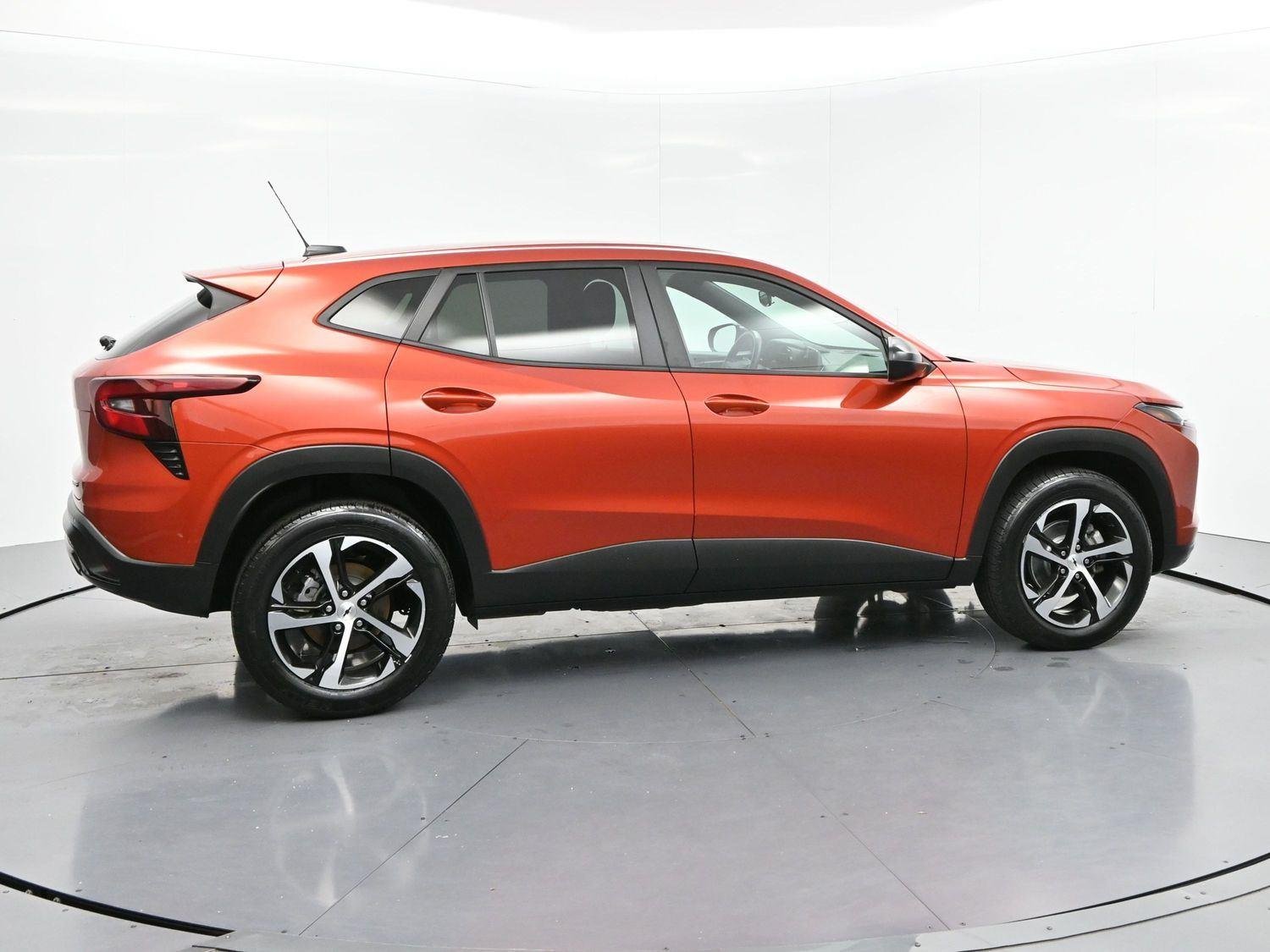 Used 2024 Cayenne Orange Metallic Chevrolet 1RS image 8