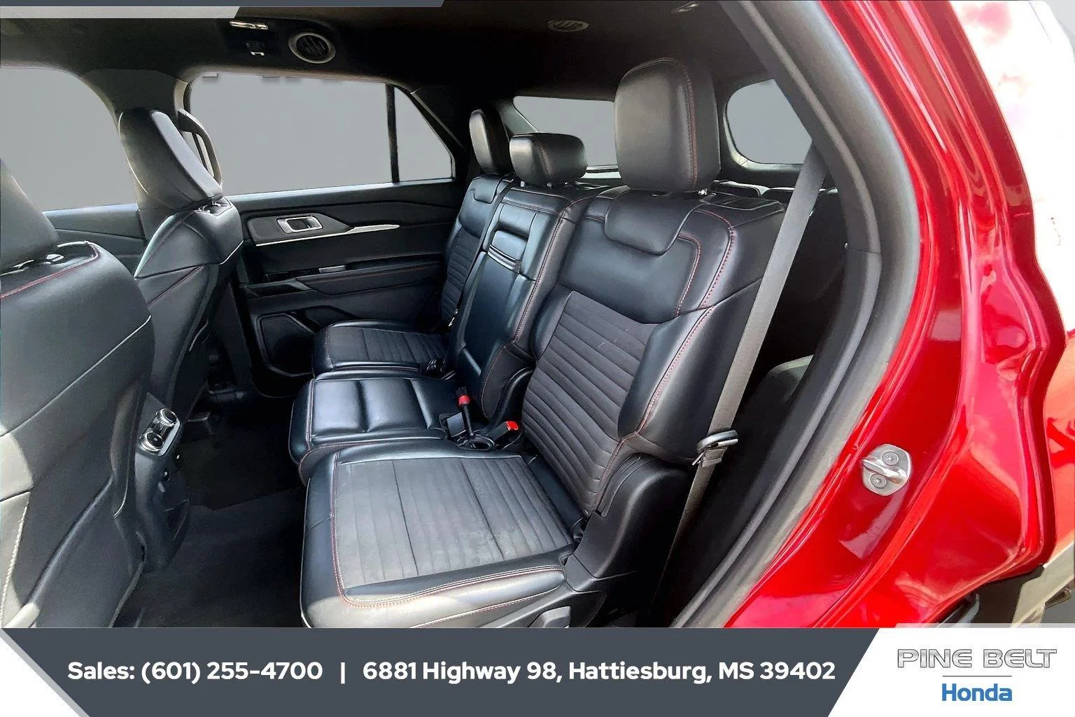 Used 2025 Rapid Red Metallic Tinted Clearcoat Ford ST-Line image 19