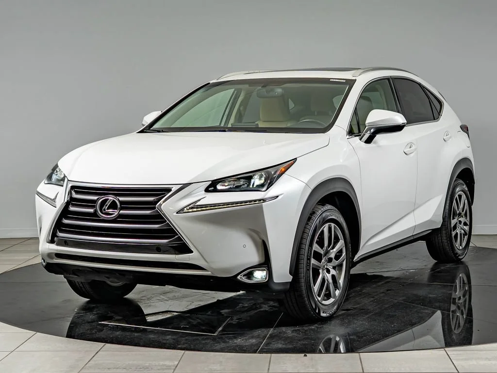 Used 2015 White Pearl Lexus 200t image 1