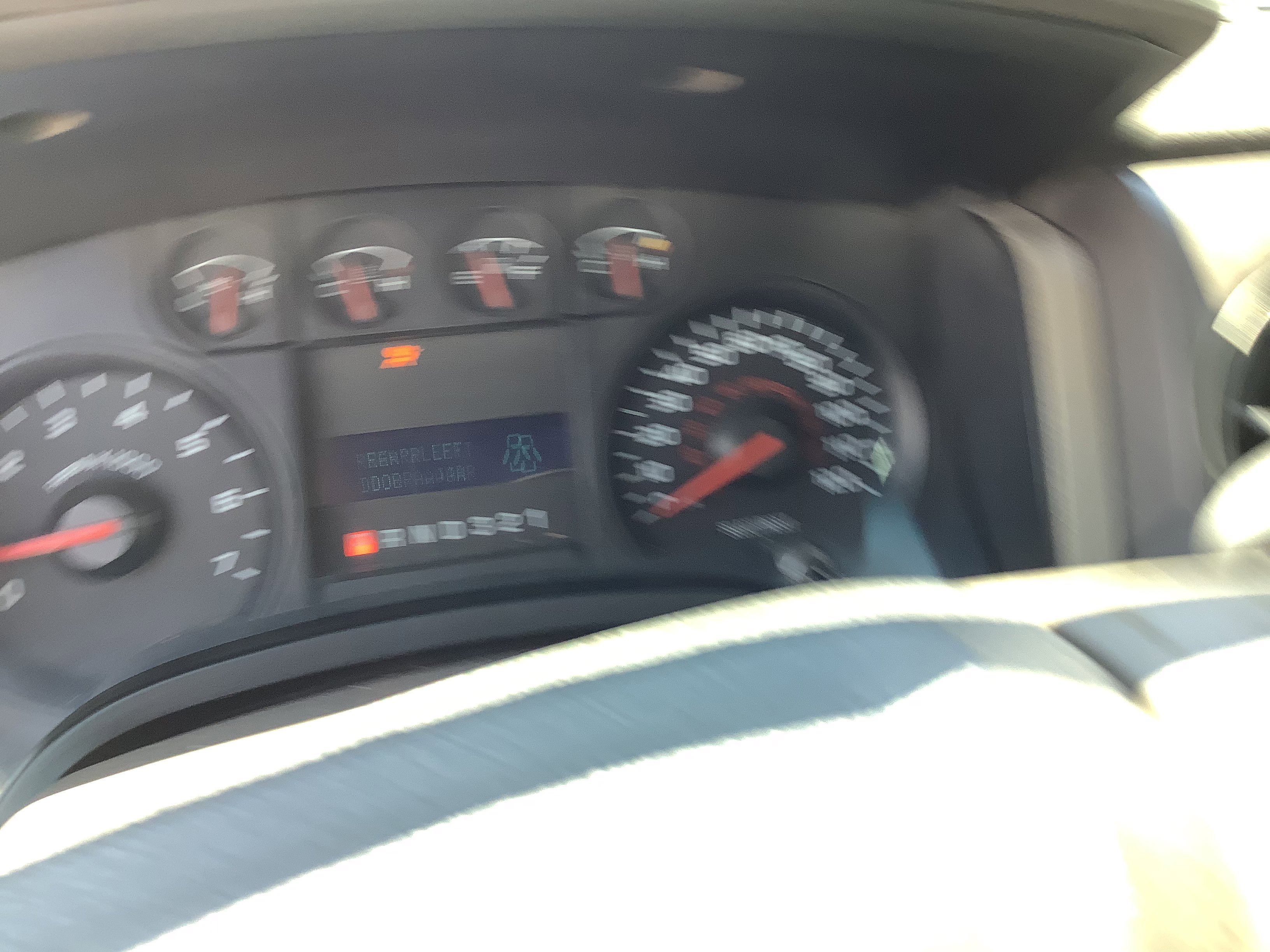 Used 2010 Red Ford XL image 9