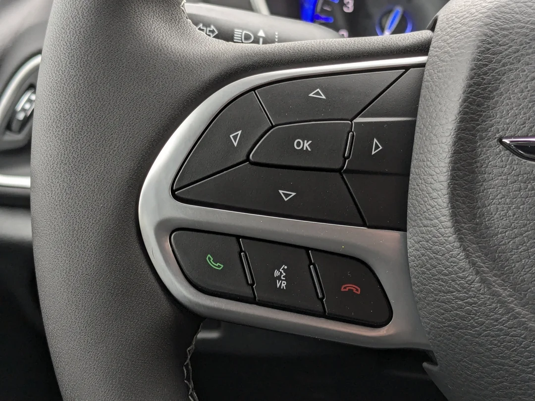 New 2026 Black Chrysler SXT - - FWD - Power Liftgate - Power Sliding Doors - Leather & More! image 17