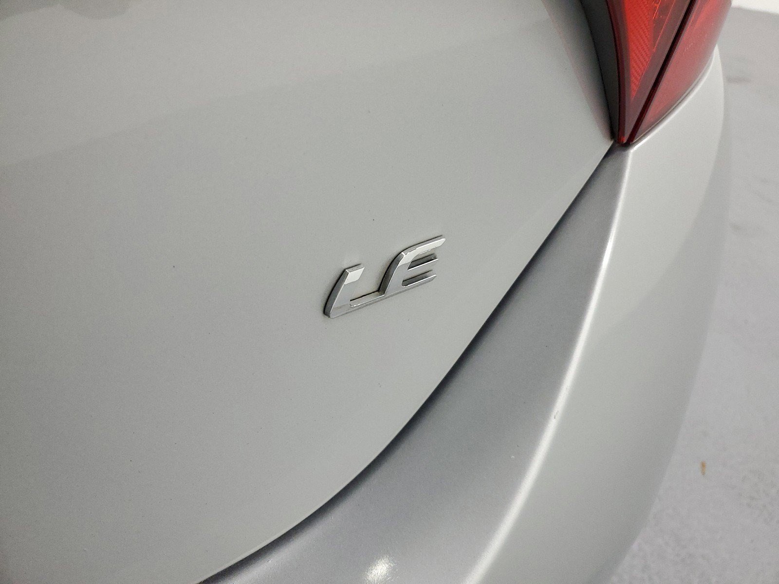 Used 2019 Classic Silver Metallic Toyota LE image 11