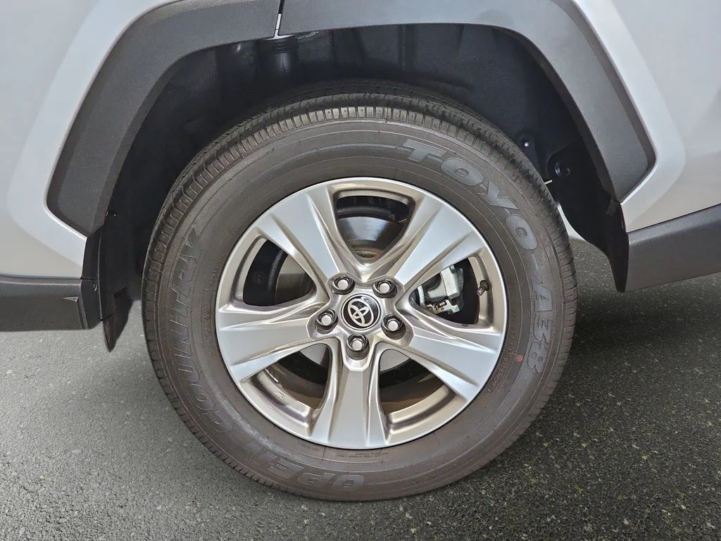 Used 2025 Silver Toyota XLE image 34