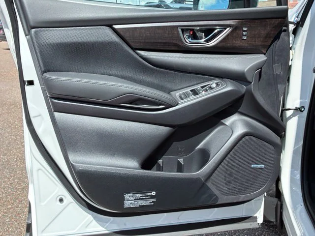 New 2027 CRYSTAL WHITE PEARL Subaru Touring 7-Passenger image 22