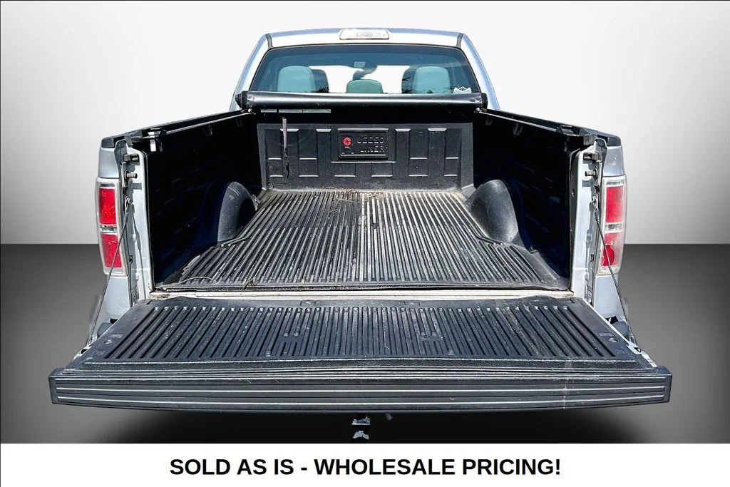 Used 2011 Silver Ford XL image 7