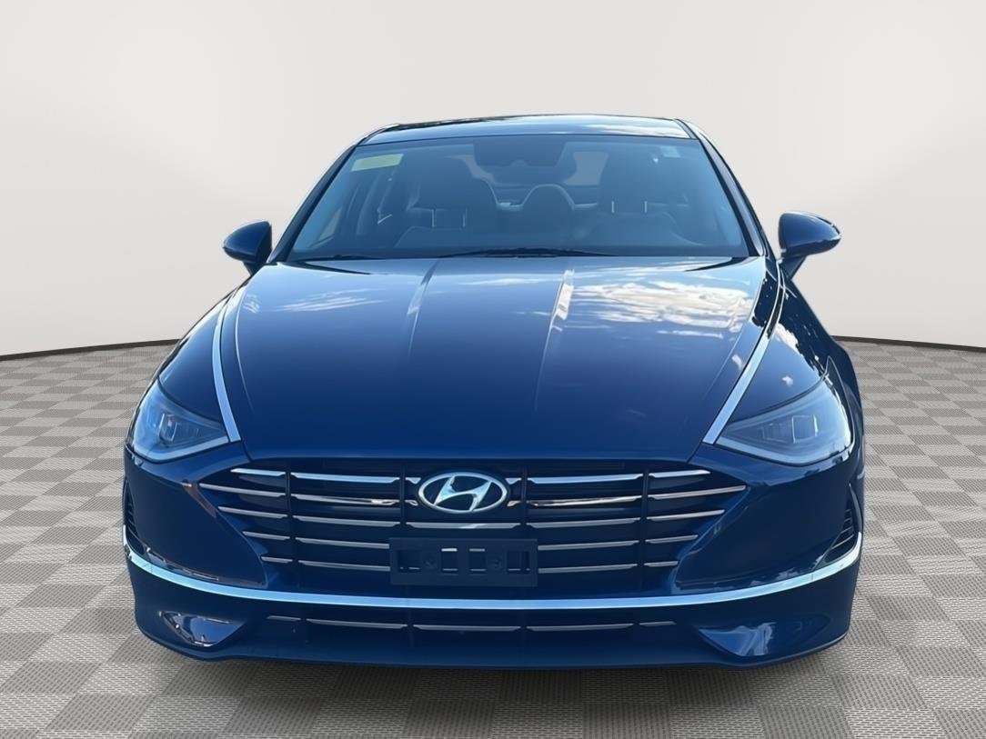 Used 2022 Stormy Sea Hyundai SE image 2