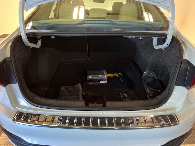 New 2026 White Volkswagen 1.5T SE image 5