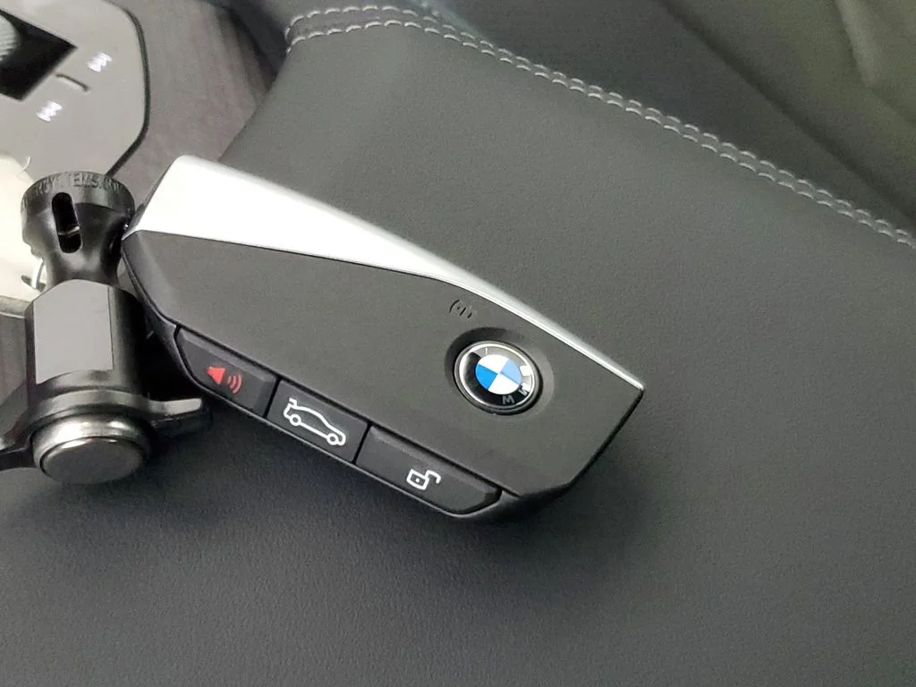 Used 2026 Alpine White BMW 30 xDrive image 25