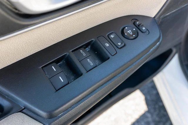 Used 2020  Honda EX image 18