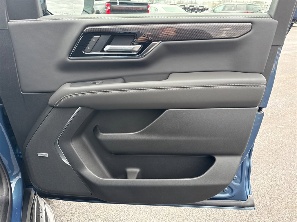 2026 GMC YUKON XL - Image 38