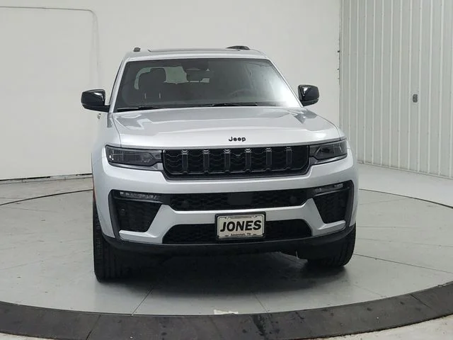 New 2026 Silver Zynith Jeep Limited image 3
