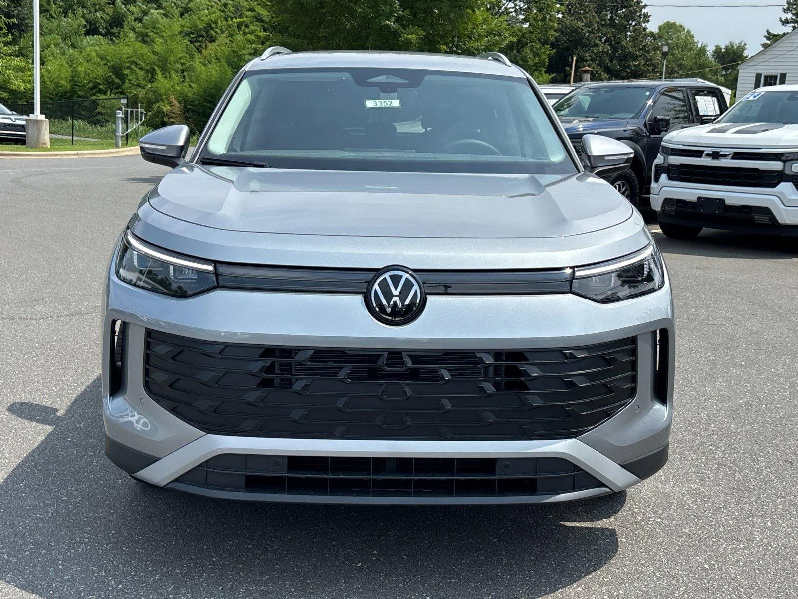 New 2026 Pyrite Silver Metallic Volkswagen SE image 8