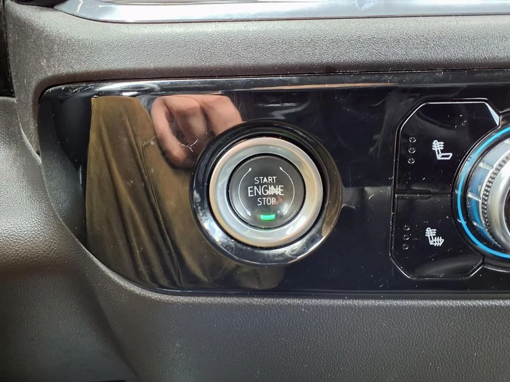 Certified Used 2024 White GMC SLT image 8