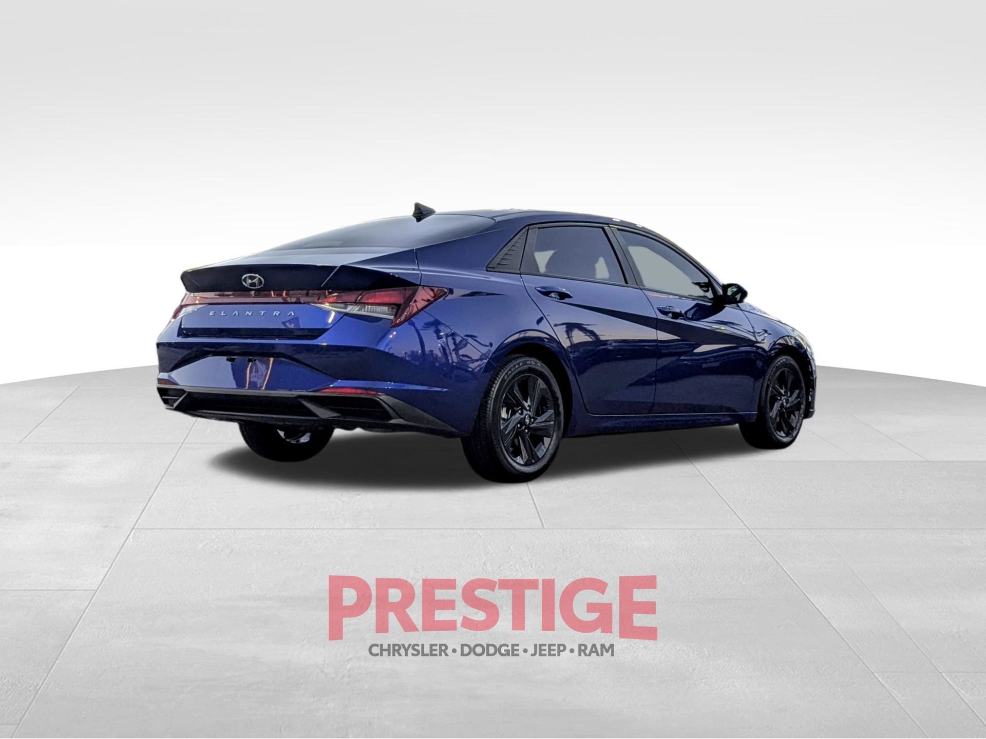 Used 2023 Blue Hyundai SEL image 6