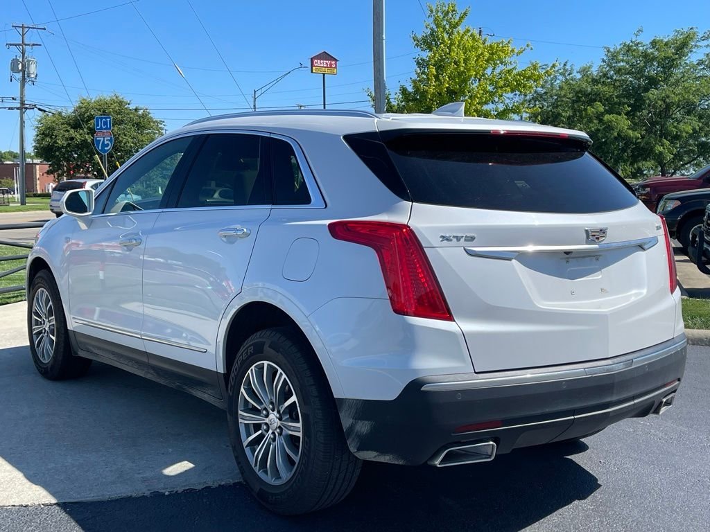 Used 2017 Crystal White Tricoat Cadillac Luxury image 5