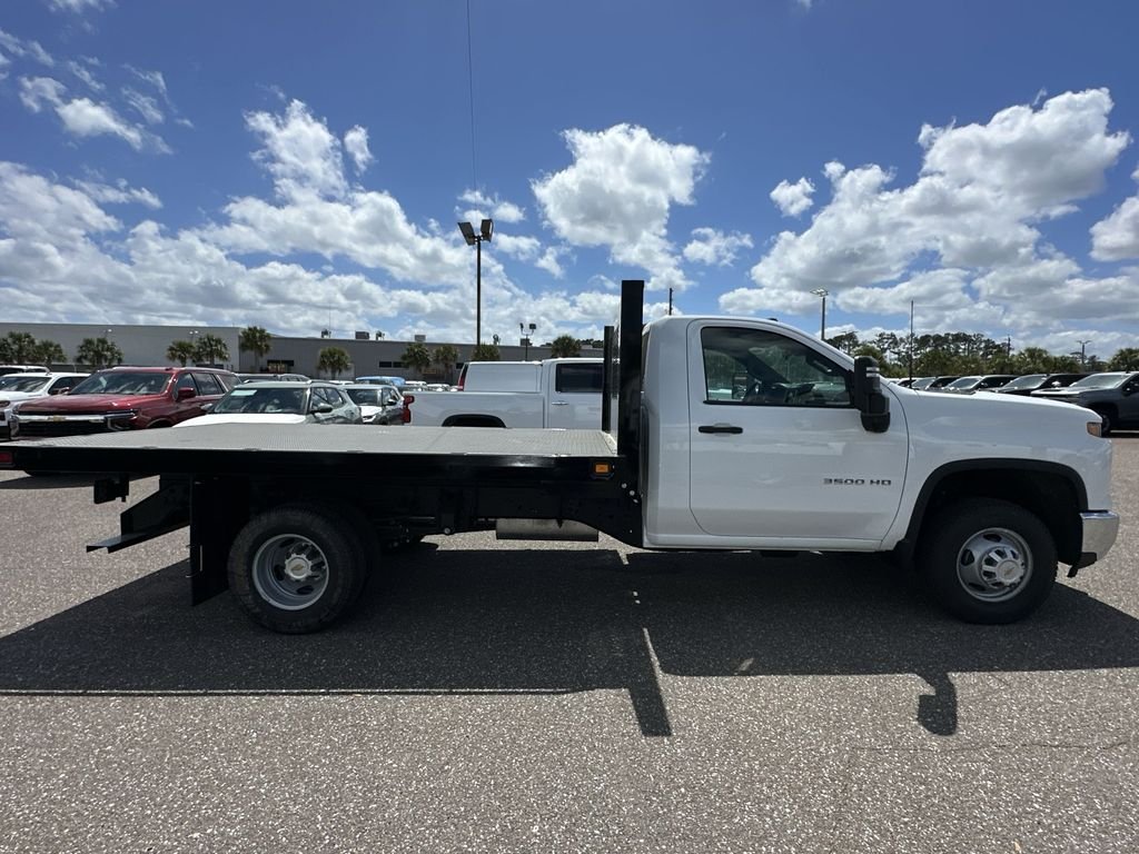 New 2026 Summit White Chevrolet Work Truck image 17
