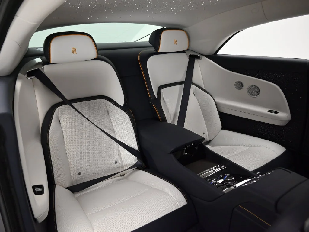 New 2027 Midnight Sapphire Rolls-Royce  image 13