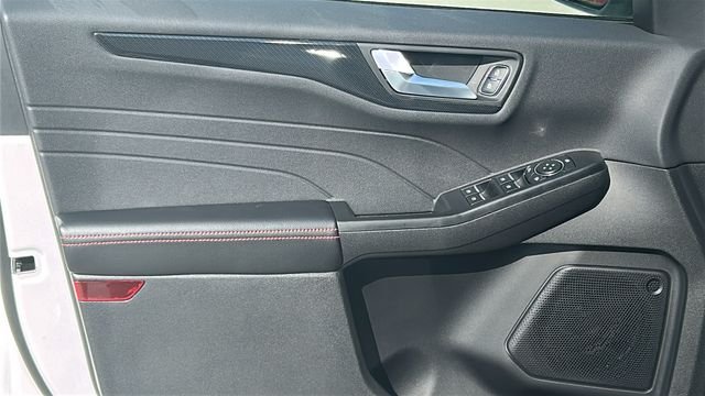 2025 Ford Escape Hybrid ST-Line - Photo 15