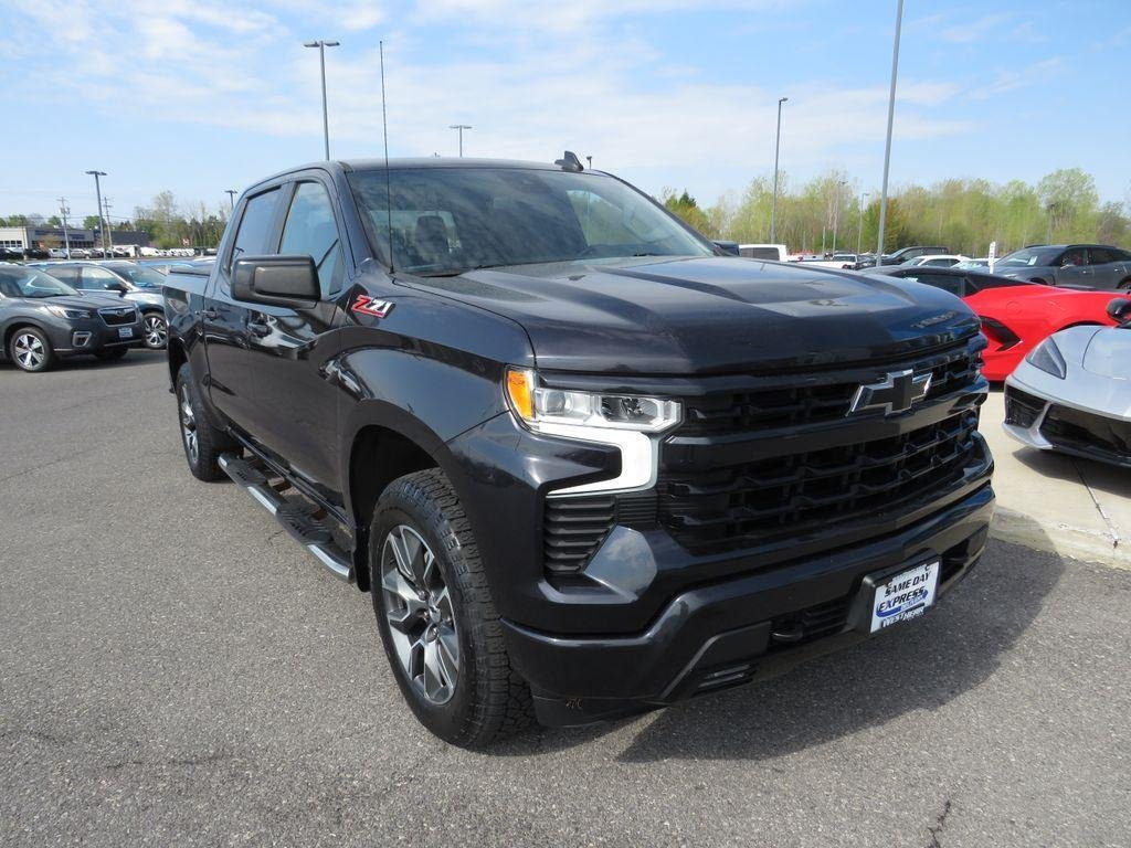 Used 2023 Ash Chevrolet RST image 3