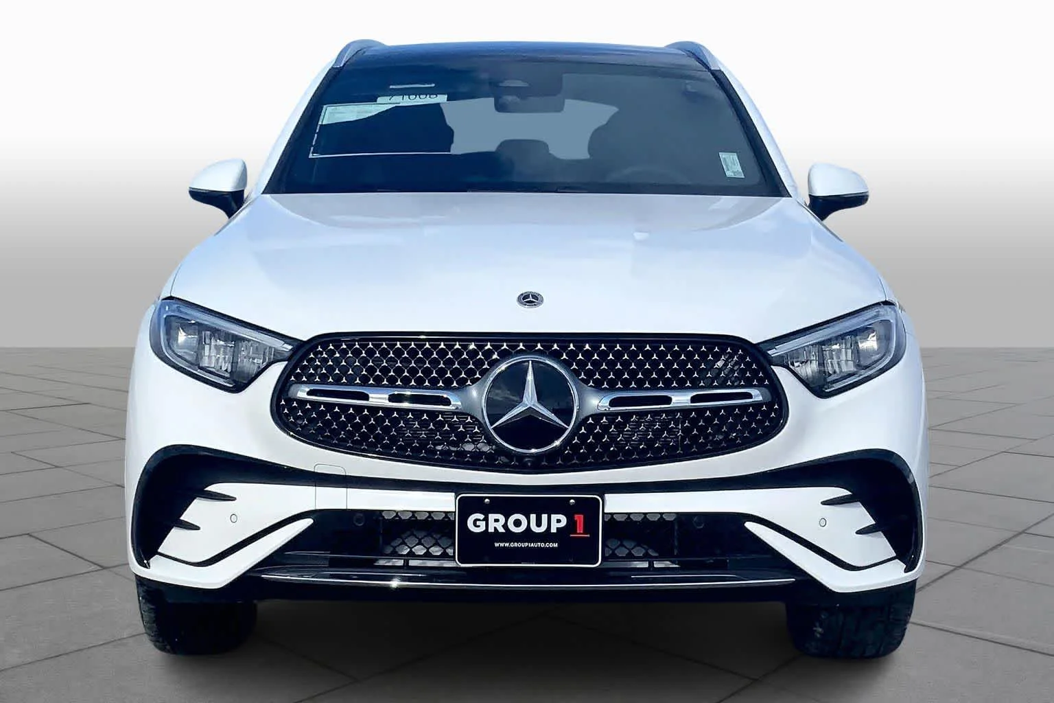 New 2026 Polar White Mercedes-Benz GLC 300 image 3