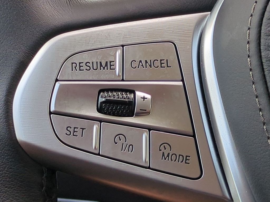 New 2026 Alpine White BMW xDrive40i image 25