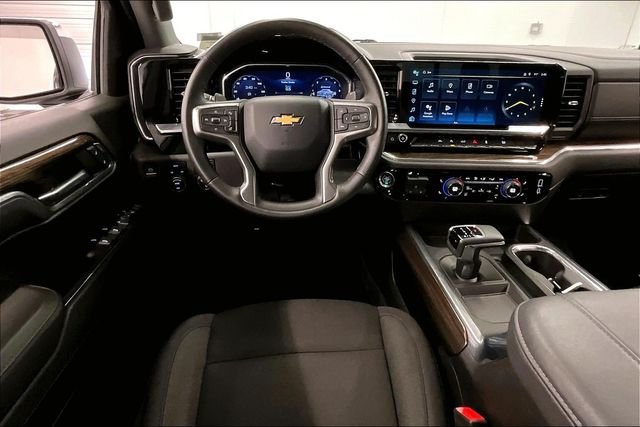 2023 Chevrolet Silverado 1500 LT - Photo 6