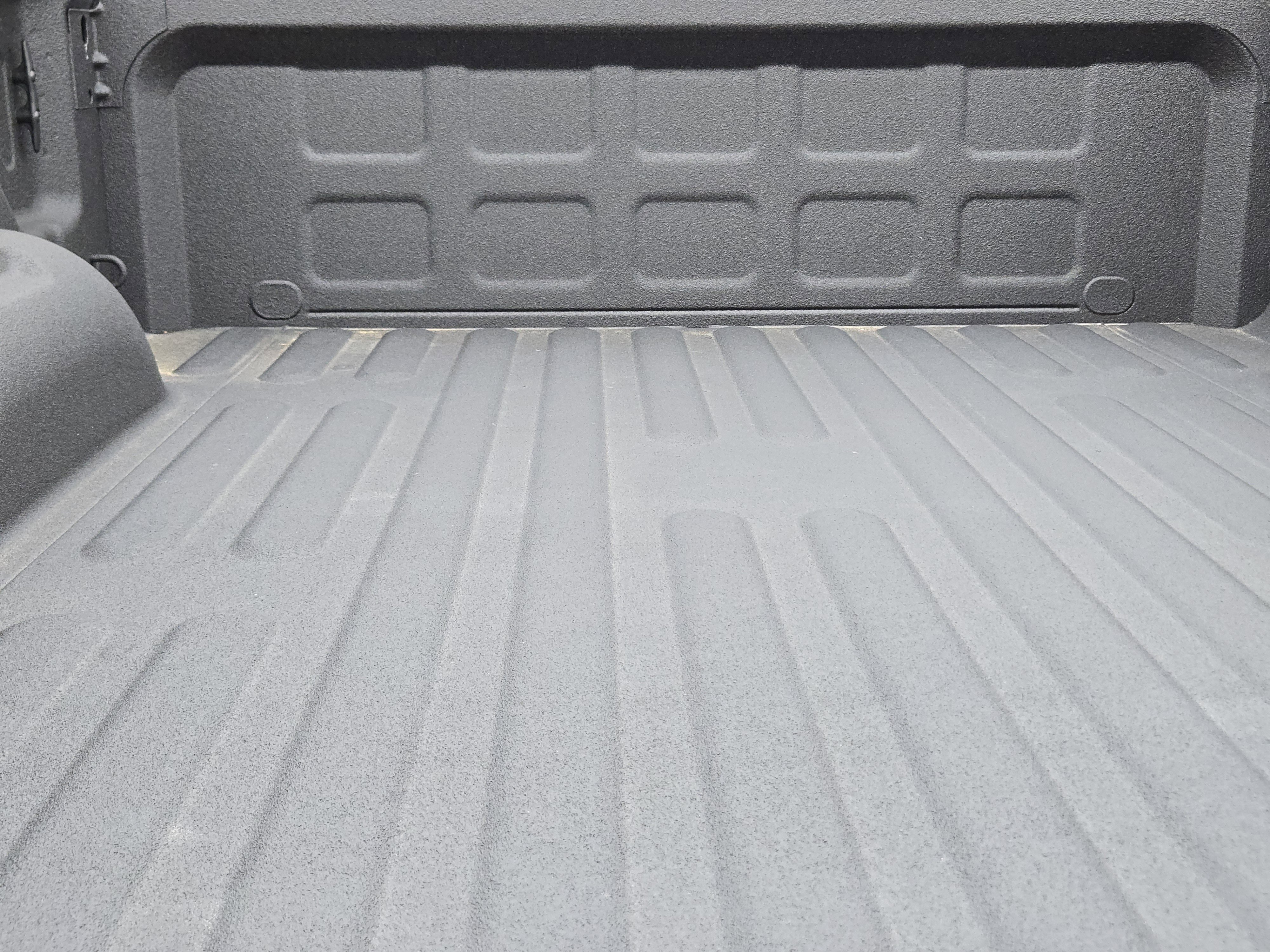 New 2026 Bright White Clear-Coat Exterior Paint RAM Tradesman image 22