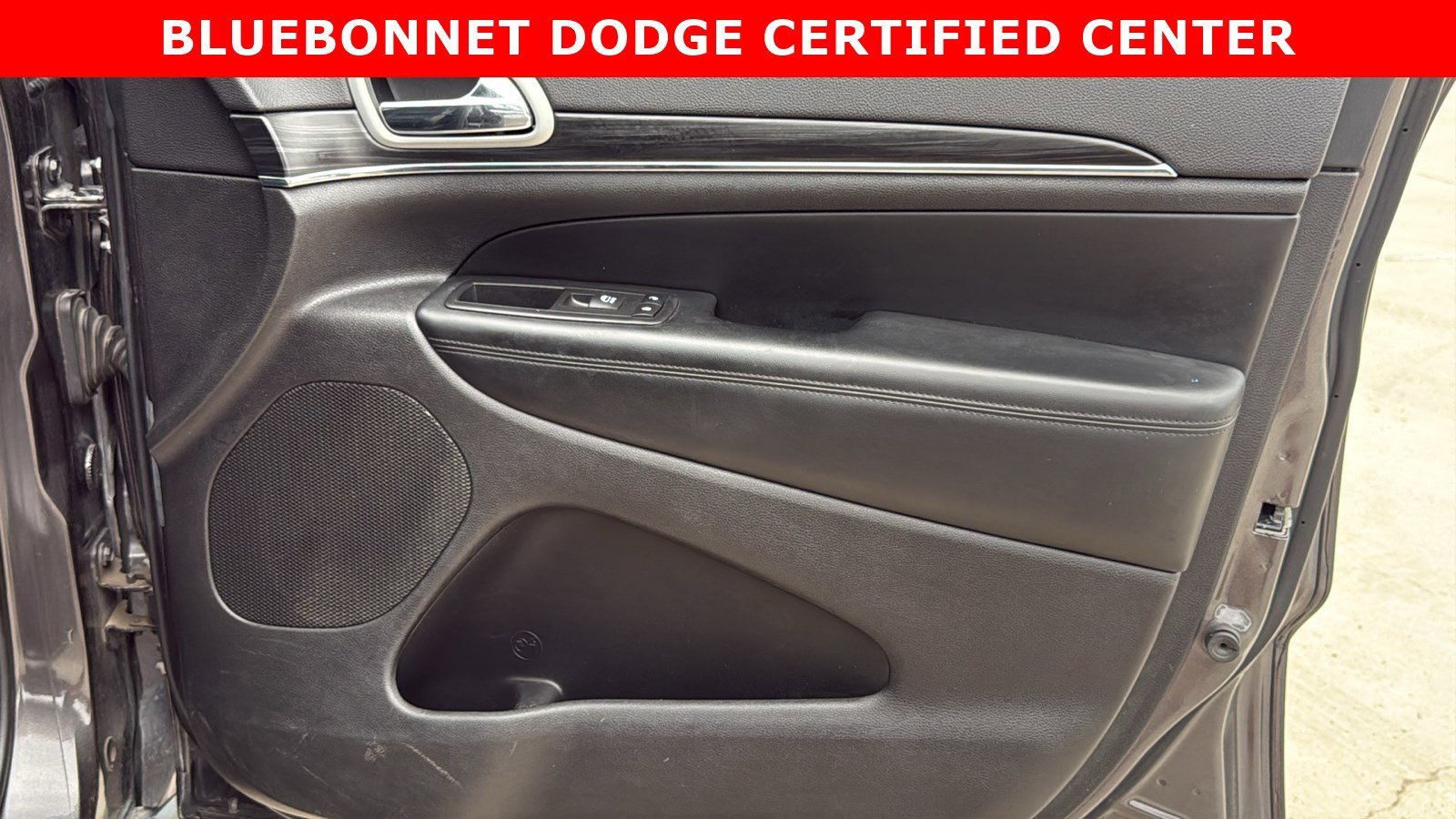 Used 2020 Granite Crystal Metallic Clearcoat Jeep Limited image 31