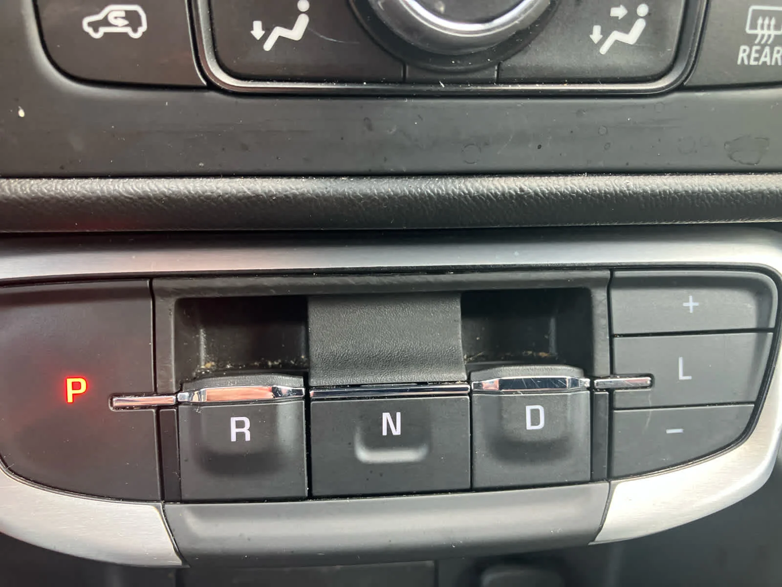 Used 2024 Sterling Metallic GMC SLE image 26
