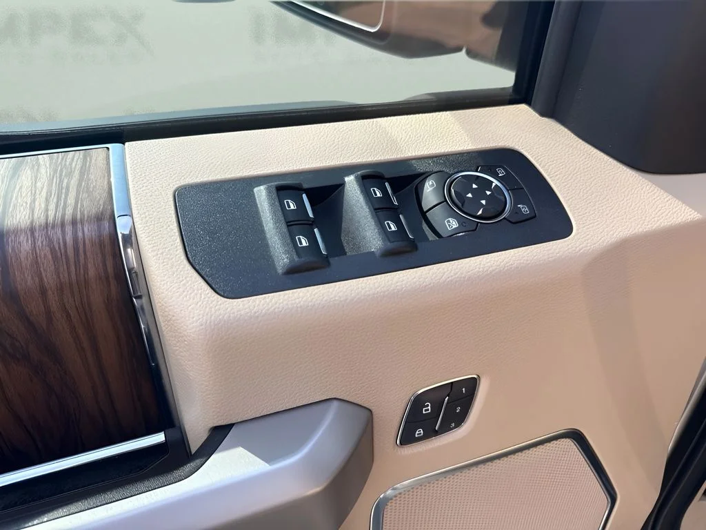 Used 2018 Gold Ford Lariat image 17