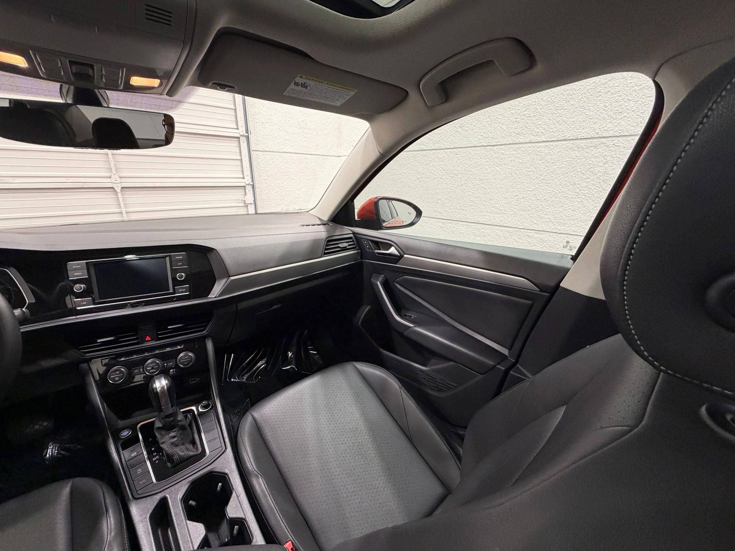 Used 2019 Orange Volkswagen 1.4T SE image 32