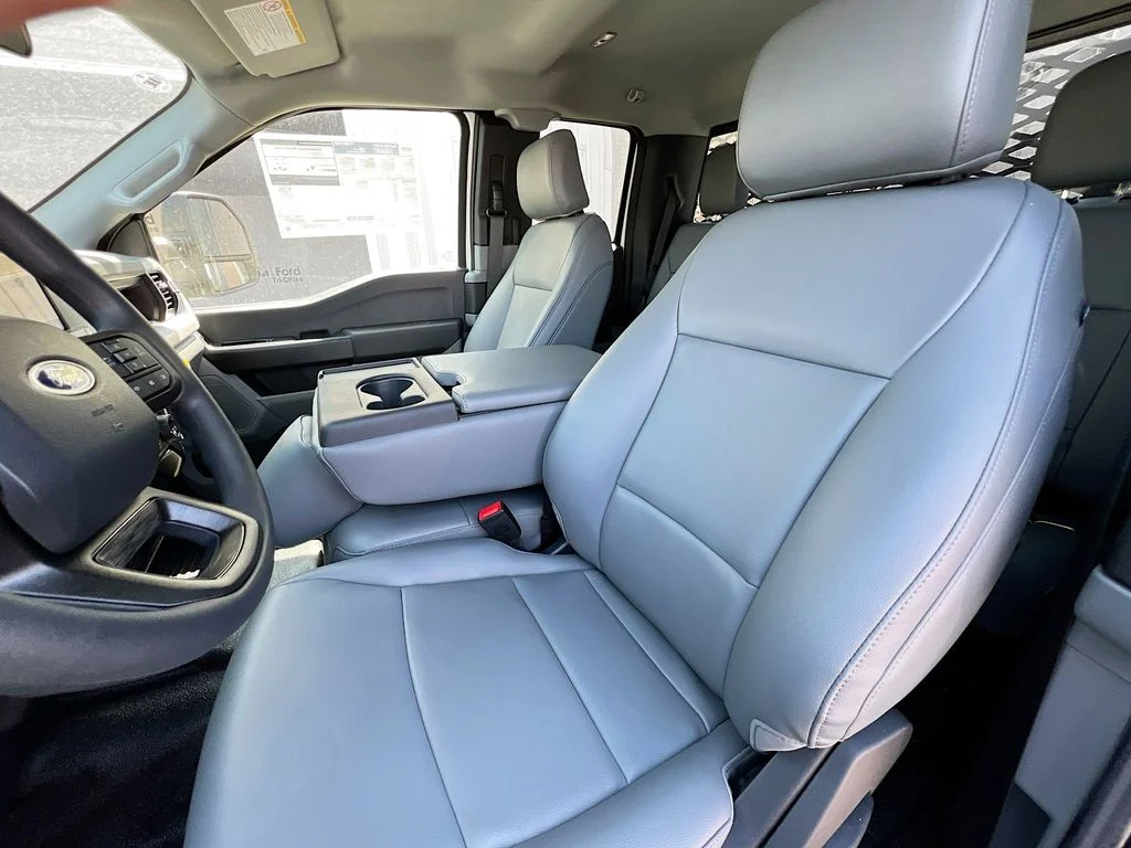 New 2025 Oxford White Ford XL image 23