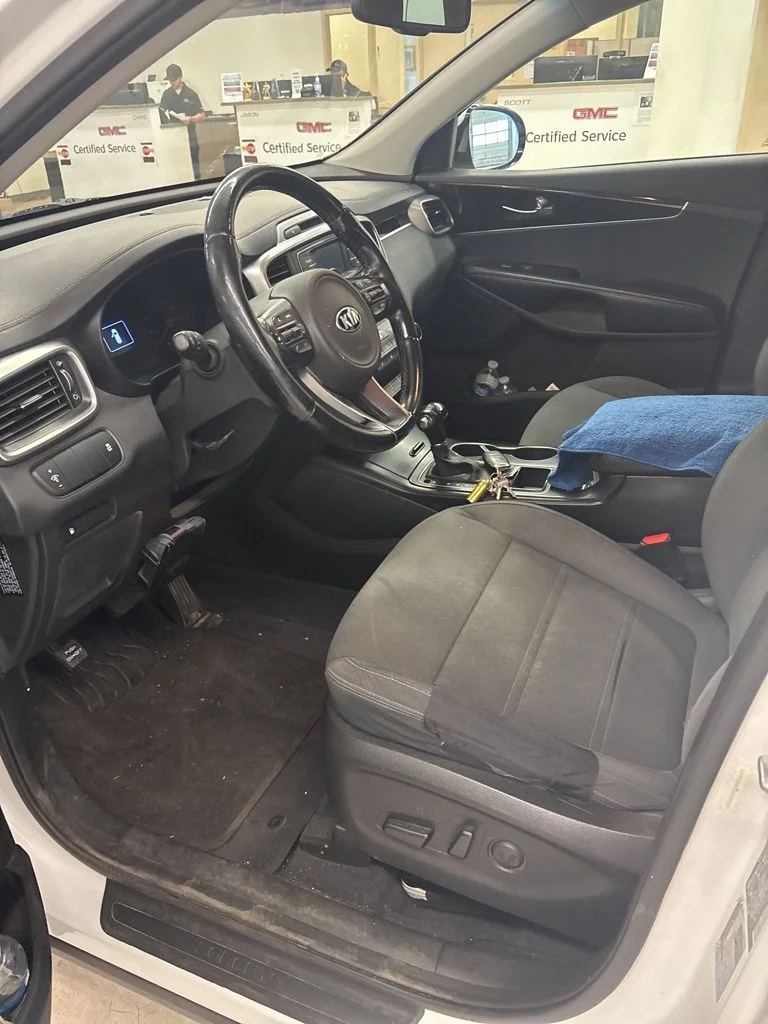 Used 2016 White Kia LX image 6