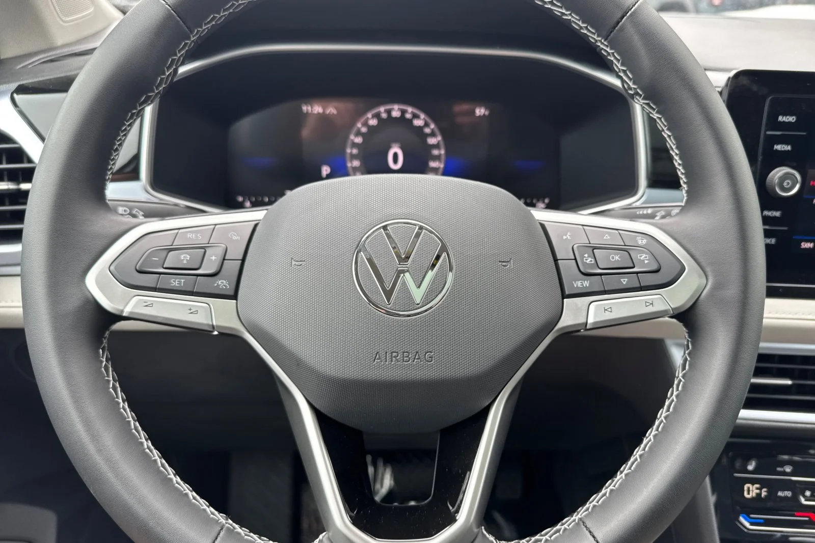 New 2026 Silver Volkswagen 1.5T SE image 23
