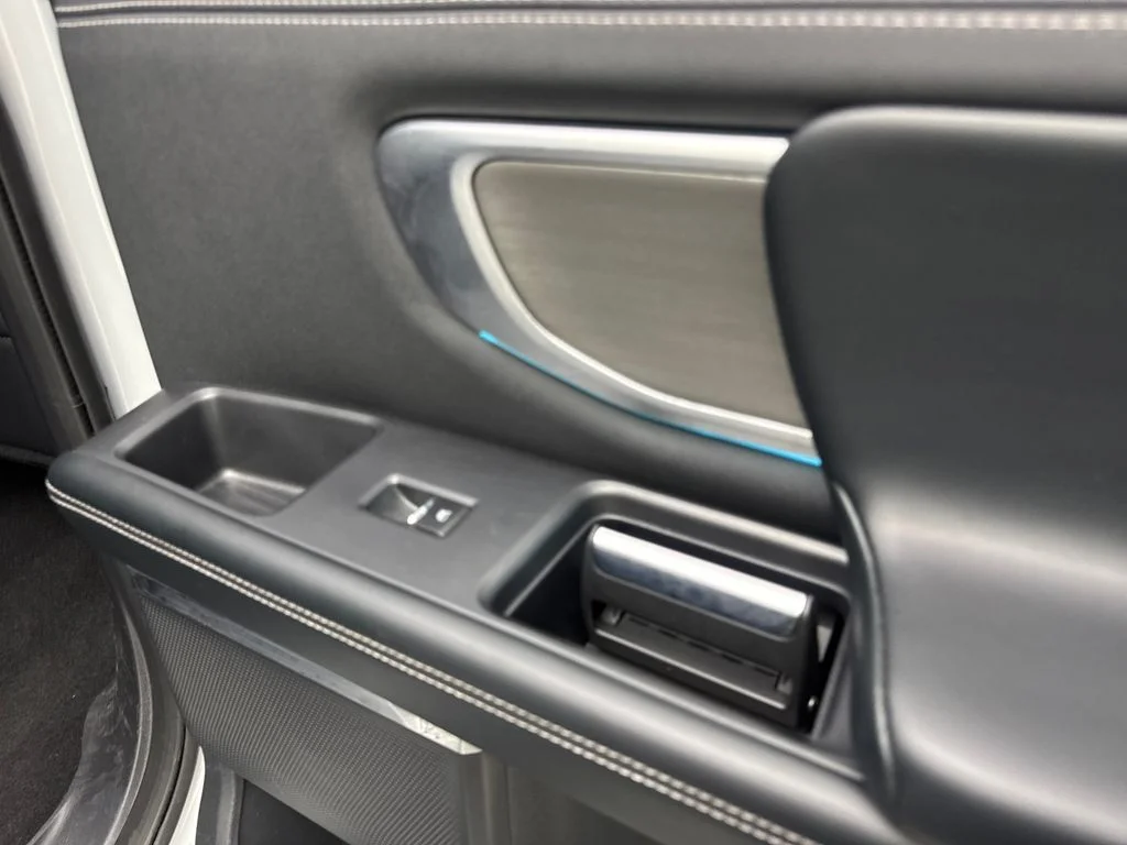 Used 2025 Silver Ford Platinum image 47