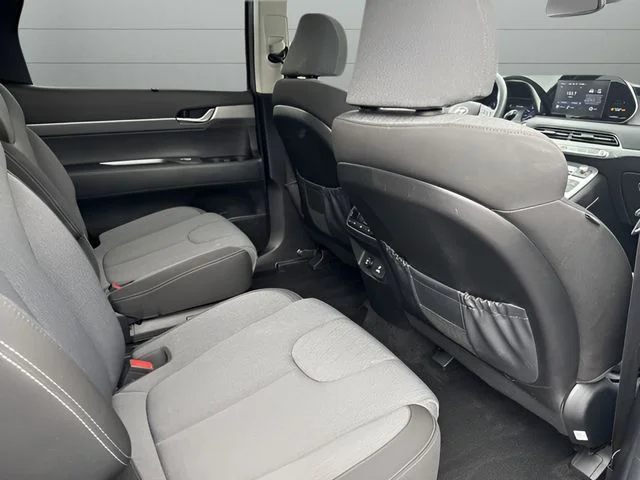 Used 2021 Gray Hyundai SEL image 23