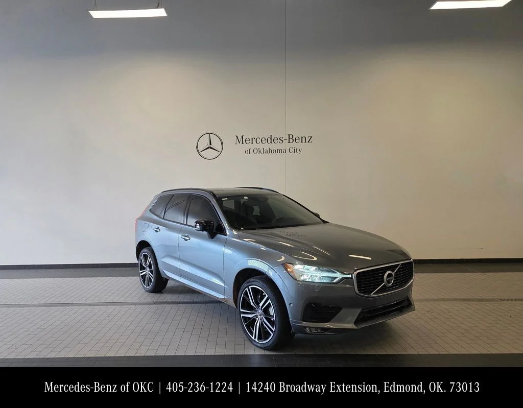 Used 2020 Gray Volvo T5 R-Design image 3