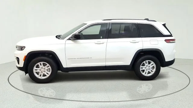 2023 Jeep Grand Cherokee Laredo - Photo 7