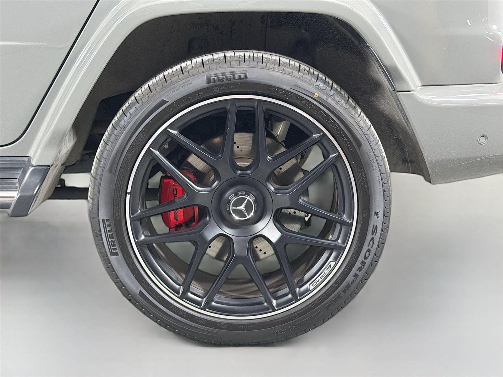 Used 2022 Grey Mercedes-Benz AMG® G 63 4MATIC SUV image 28