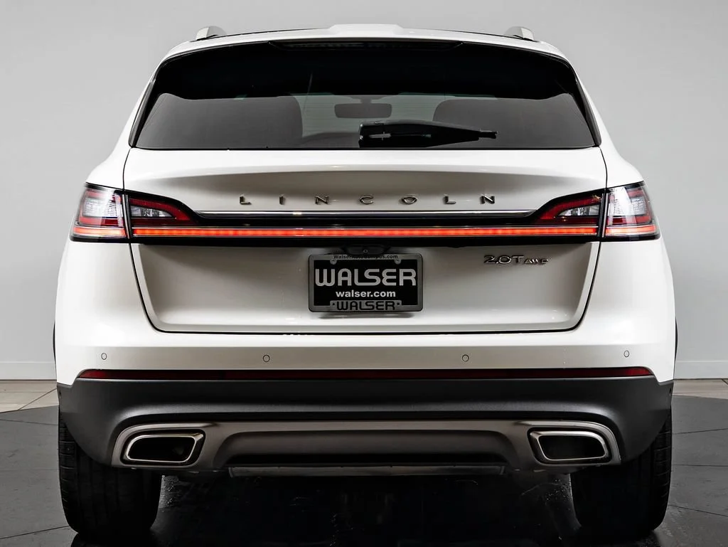 Used 2020 Pristine White Lincoln Reserve image 7
