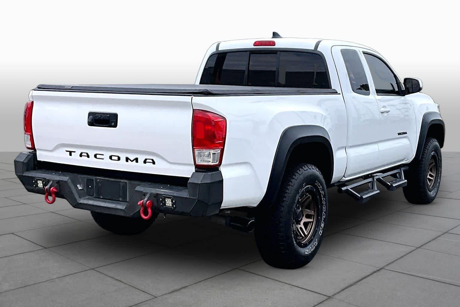 Used 2016 Super White Toyota SR image 12