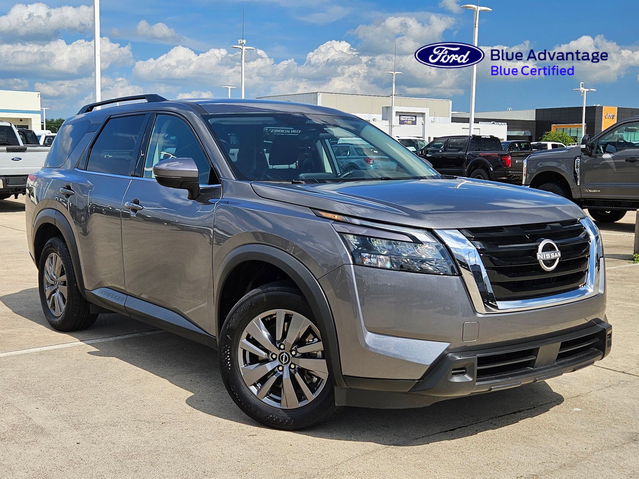2025 Nissan Pathfinder's photo
