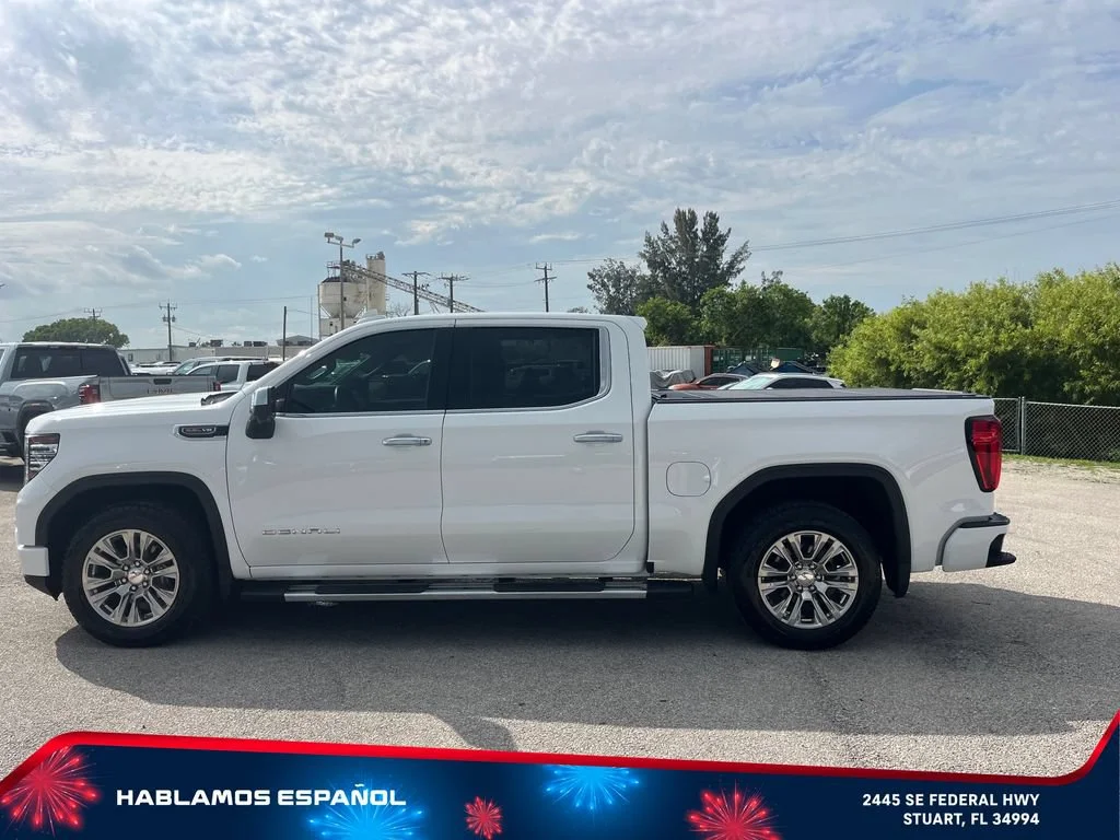 Used 2024 Summit White GMC Denali image 4